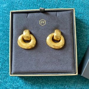 NWT Julie Vos Avalon Doorknocker Earrings!